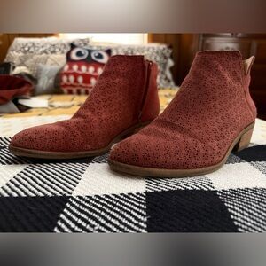 Frye and Co. Women's Perforated Ankle Booties - Rust